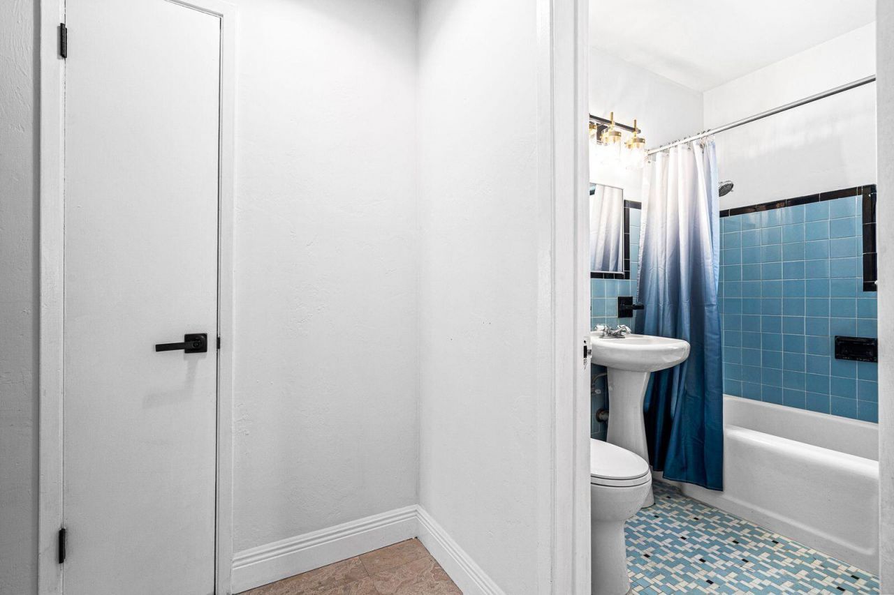 1430 NE 16th Avenue, Fort Lauderdale, FL 33304 Photo