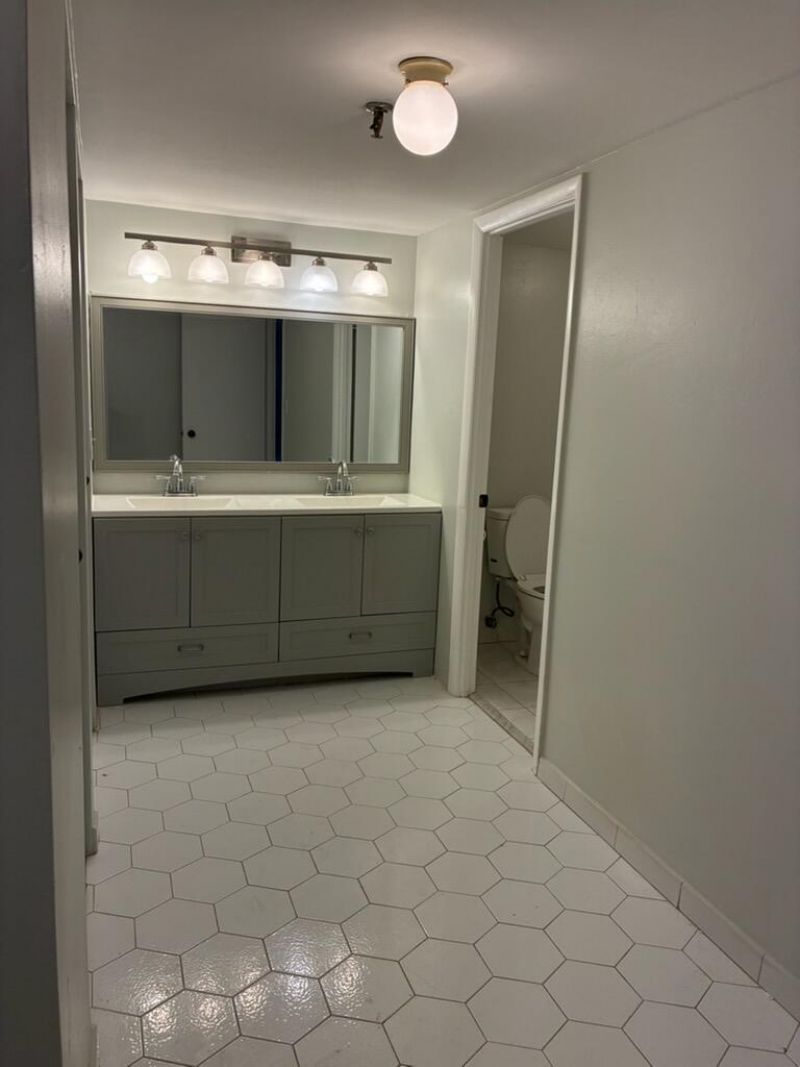 661 NE 195th Street, Unit 314, Miami, FL 33179 Photo