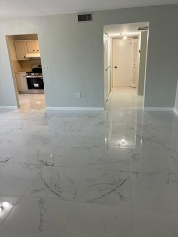 661 NE 195th Street, Unit 314, Miami, FL 33179 Photo