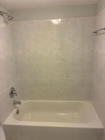 661 NE 195th Street, Unit 314, Miami, FL 33179 Photo