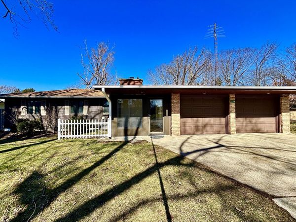 325 Winwood Avenue, St. Joseph, MI 49085