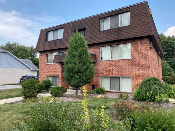 17812 Oak Park Avenue, Unit 2N, Tinley Park, IL 60477