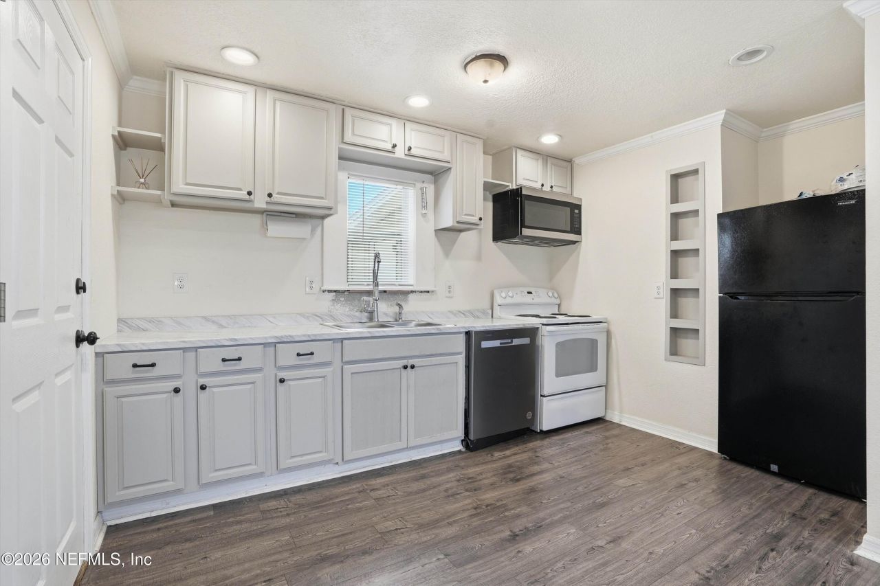 5750 Stuart Avenue, Jacksonville, FL 32254 Photo