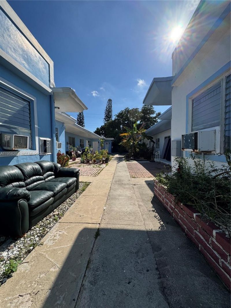 770 83rd St, Miami Beach, FL 33141 Photo