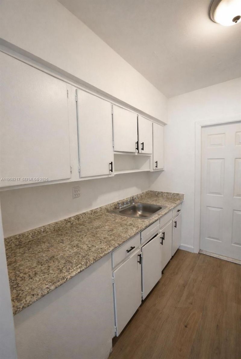 800 83rd St , Miami Beach, FL 33141 Photo