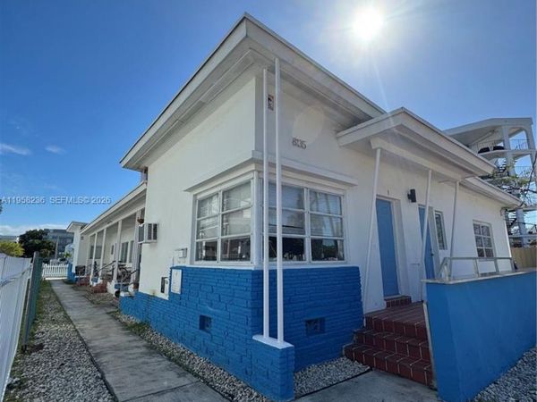 8135 Crespi Blvd , Miami Beach, FL 33141