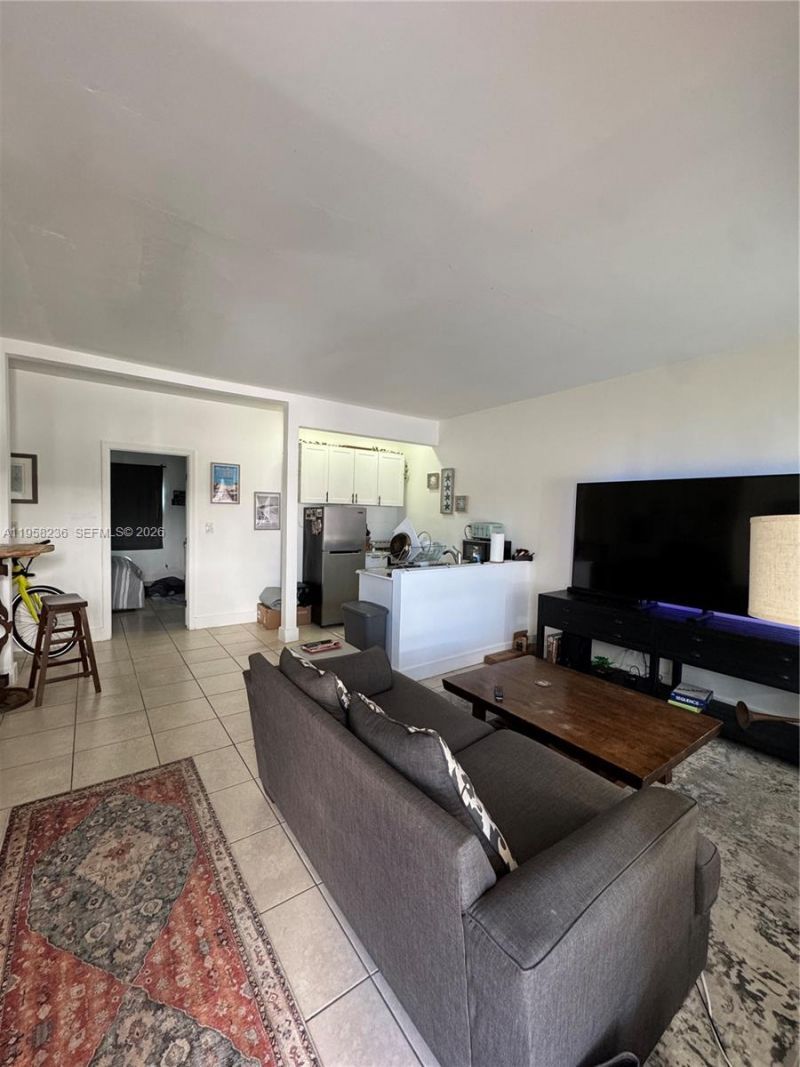 8135 Crespi Blvd, Miami Beach, FL 33141 Photo