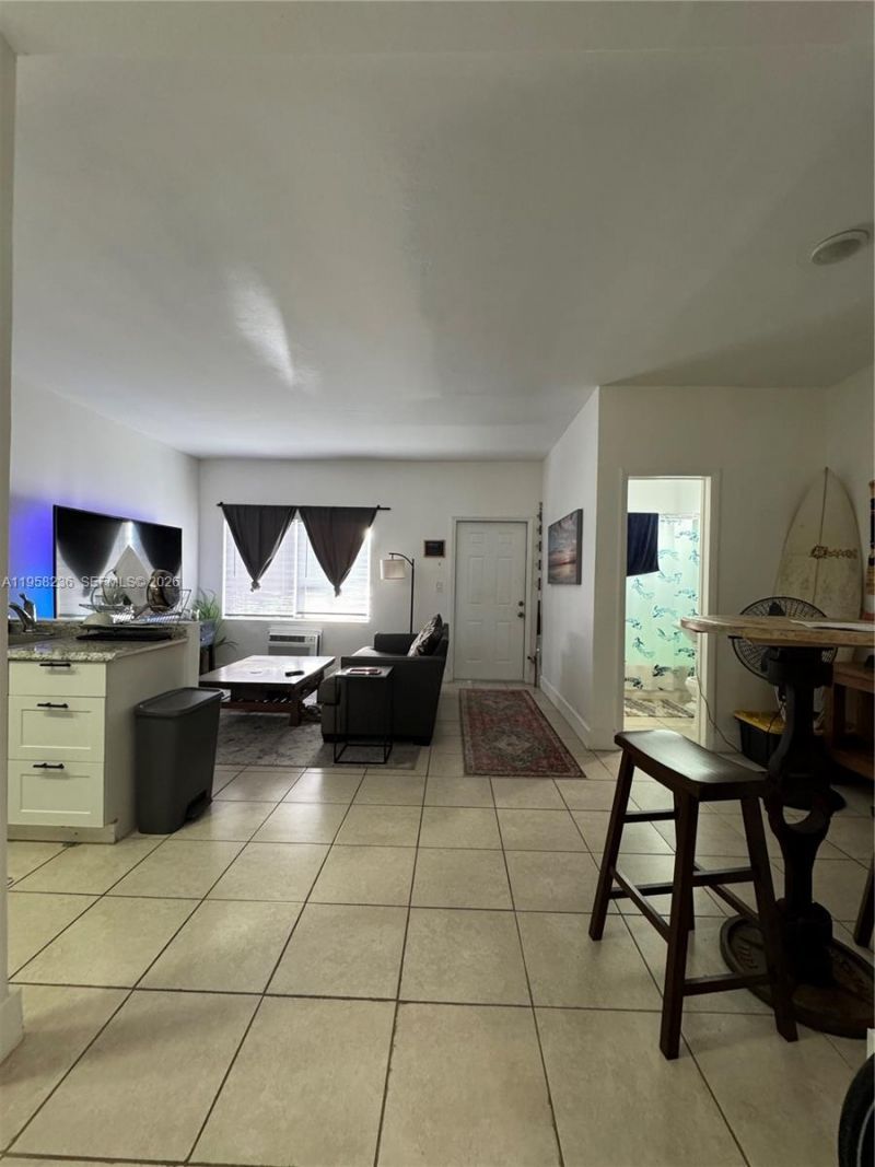 8135 Crespi Blvd, Miami Beach, FL 33141 Photo