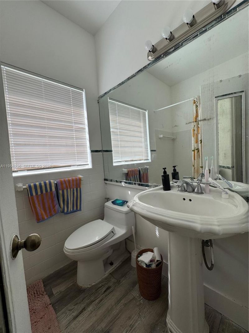 8135 Crespi Blvd, Miami Beach, FL 33141 Photo