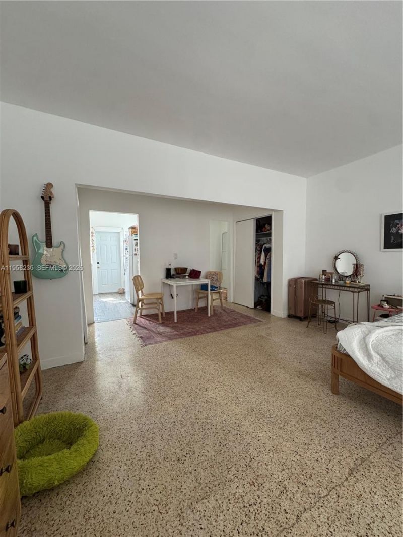 8135 Crespi Blvd, Miami Beach, FL 33141 Photo