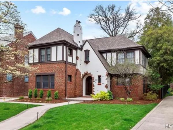 7133 Washington Avenue, University City, MO 63130