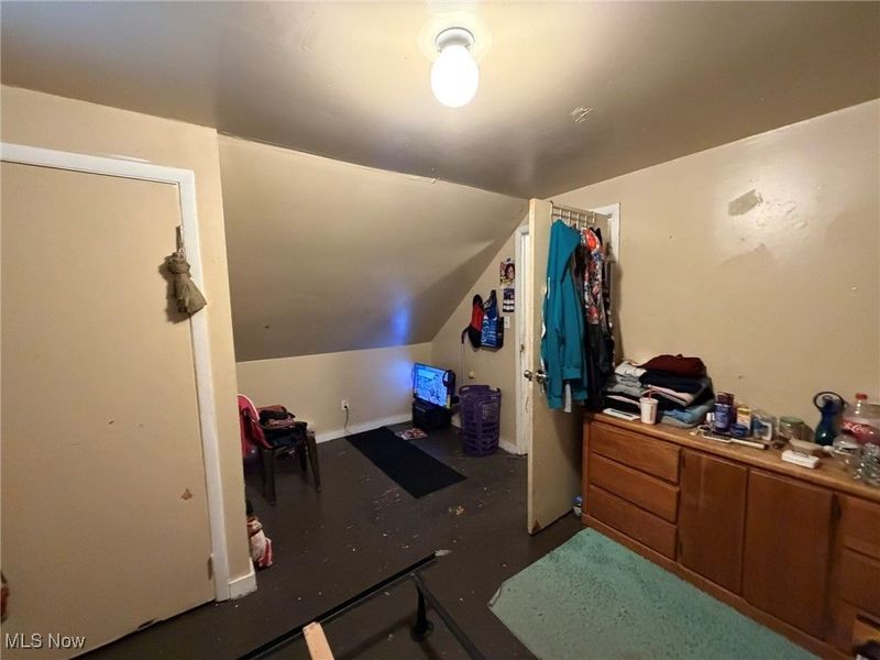 15915 Cloverside Avenue, Cleveland, OH 44128 Photo 12