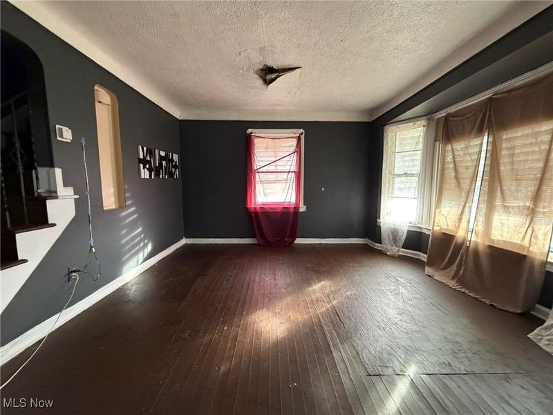 15915 Cloverside Avenue, Cleveland, OH 44128 Photo 3