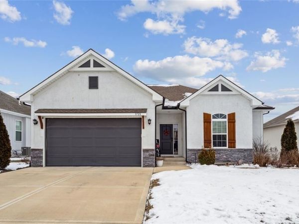 3728 NW Old Stagecoach Road, Kansas City, MO 64154
