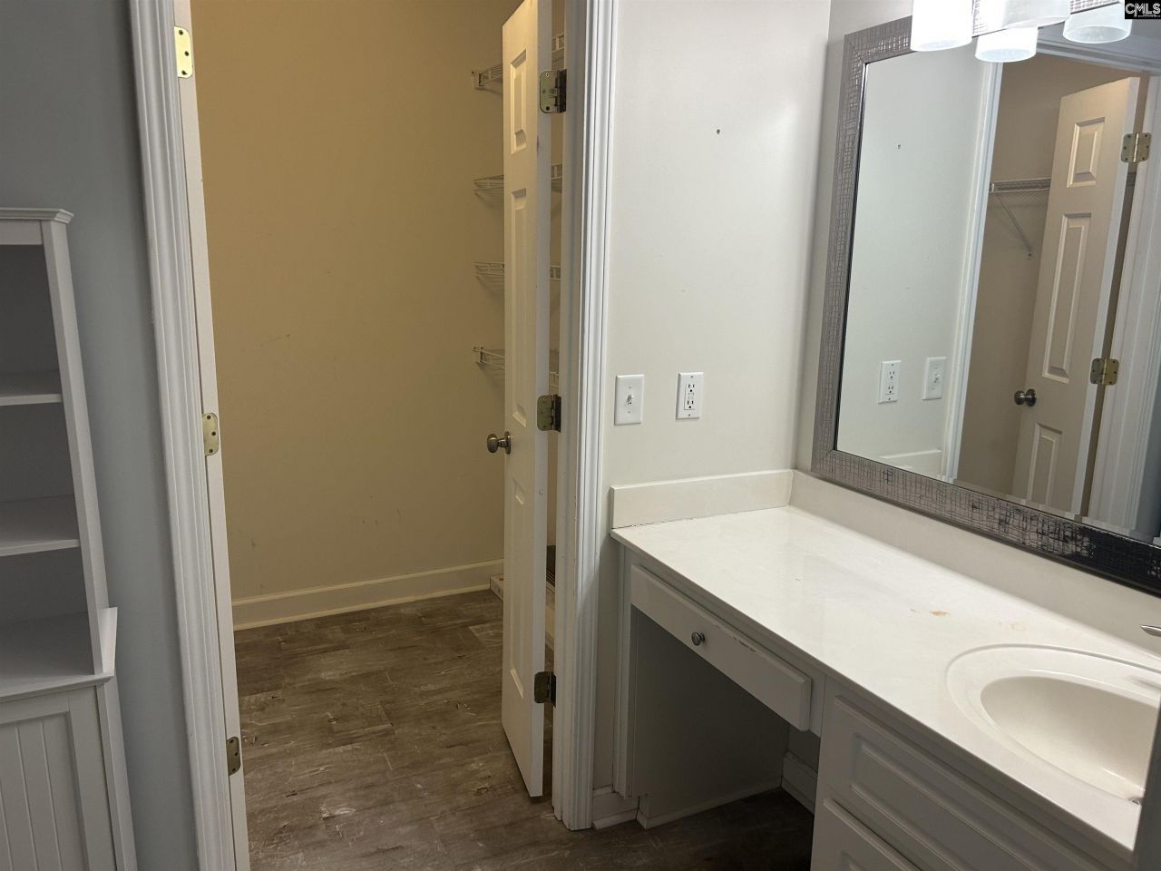 109 Park Meadow Drive Photo 11