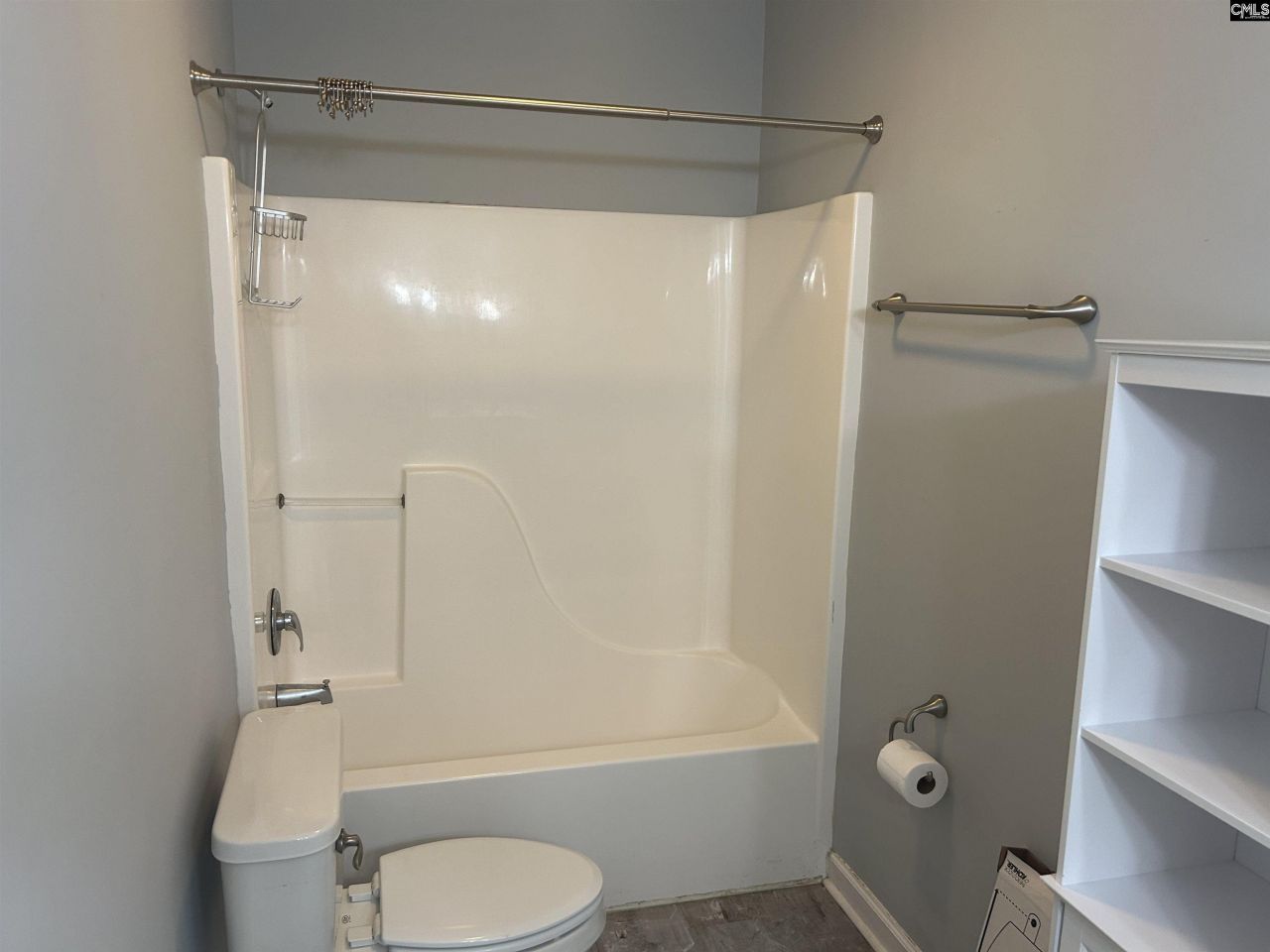 109 Park Meadow Drive Photo 13