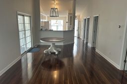 109 Park Meadow Drive photo 4