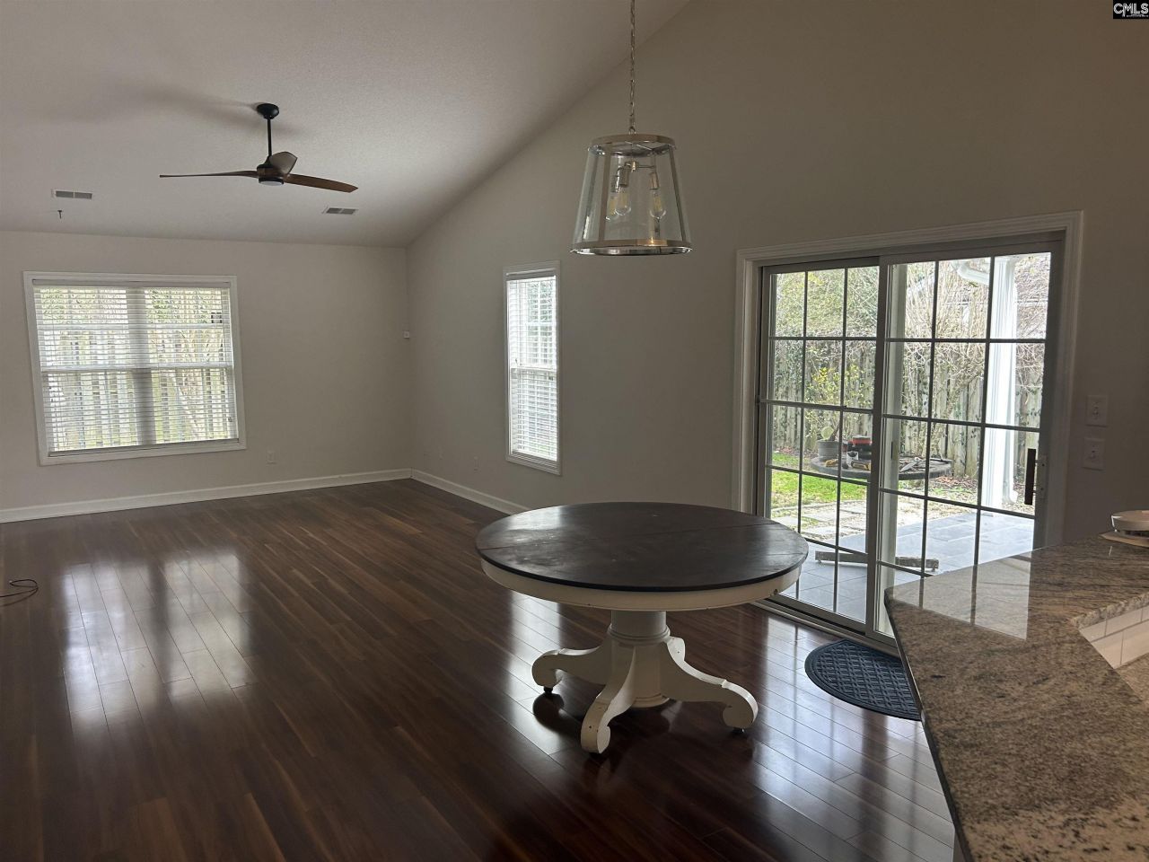 109 Park Meadow Drive Photo 4