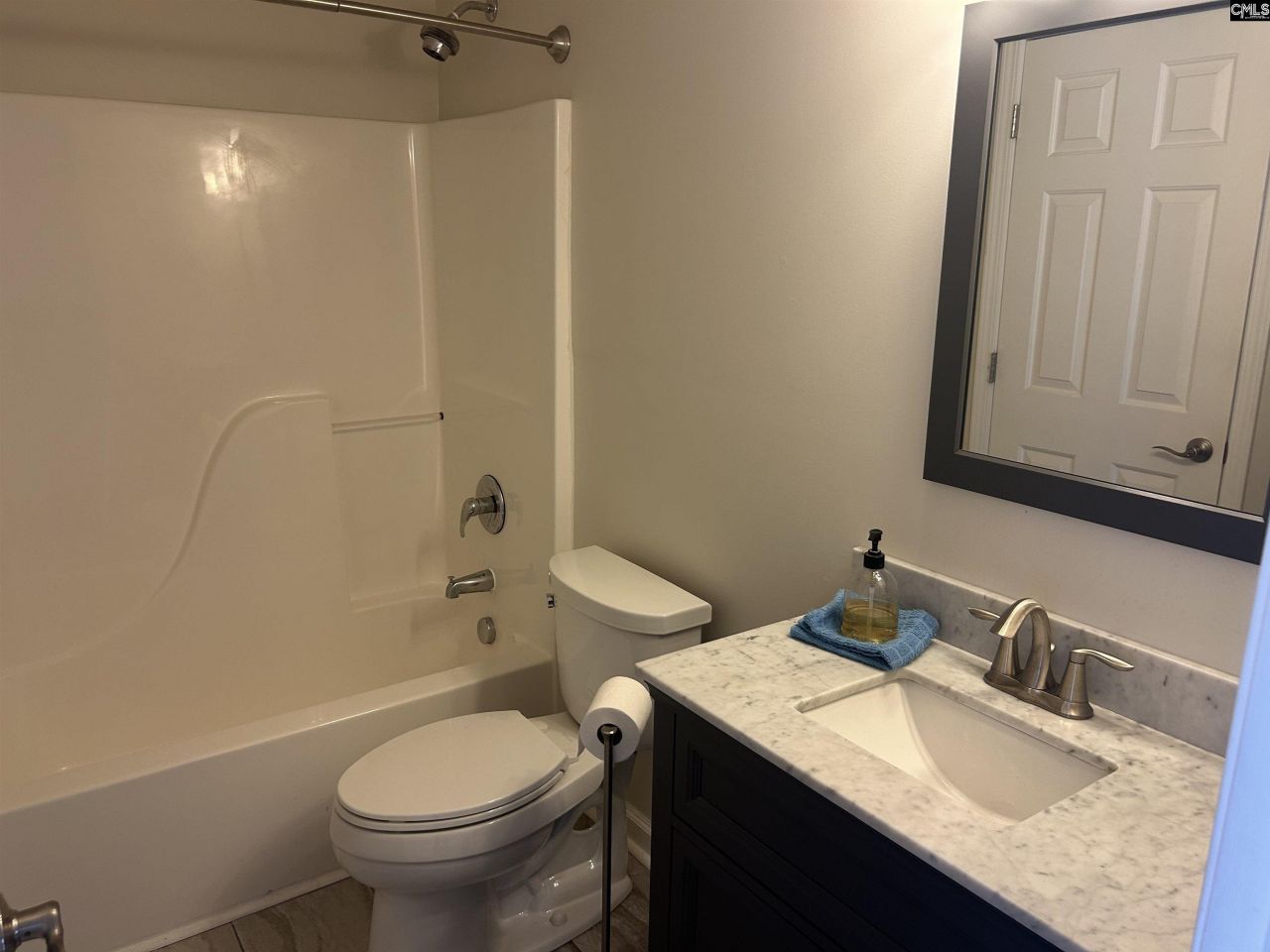 109 Park Meadow Drive Photo 8