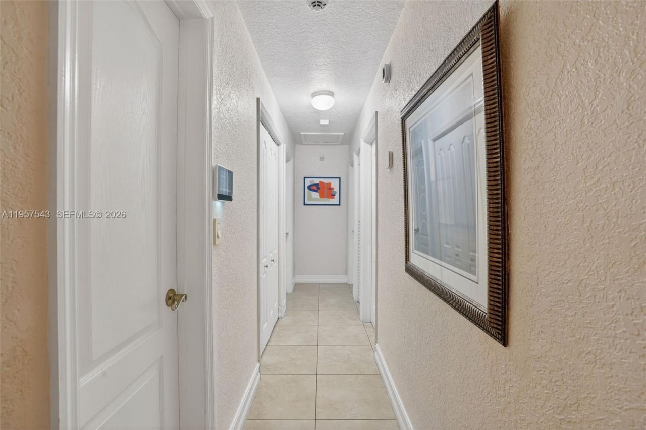 3427 NW 196th Ln, Miami Gardens, FL 33056 Photo