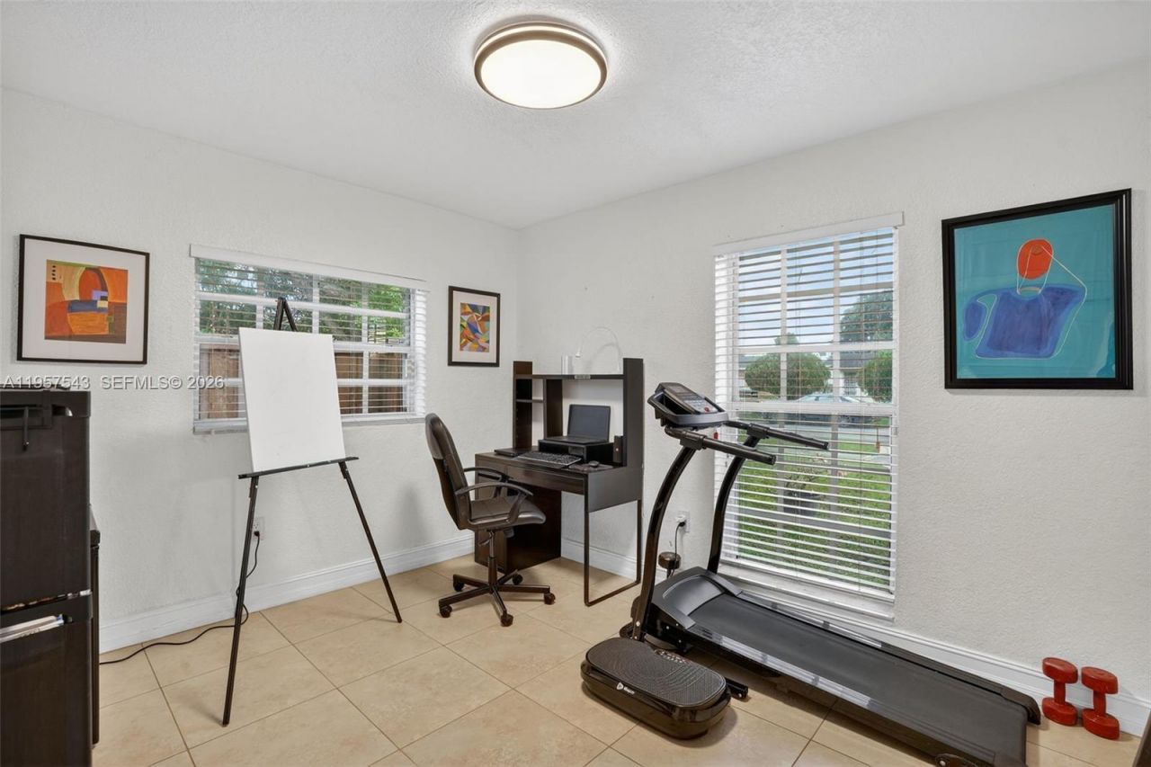 3427 NW 196th Ln, Miami Gardens, FL 33056 Photo