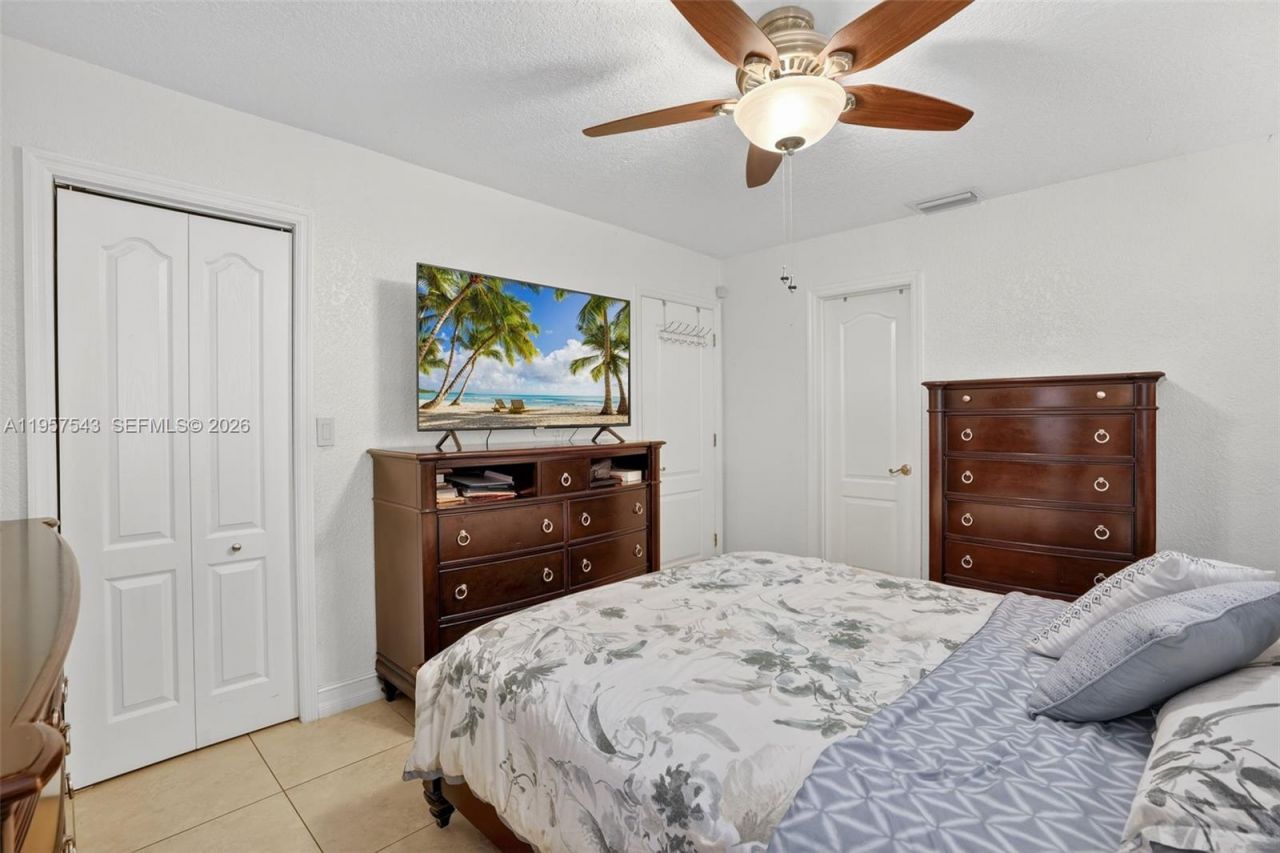 3427 NW 196th Ln, Miami Gardens, FL 33056 Photo