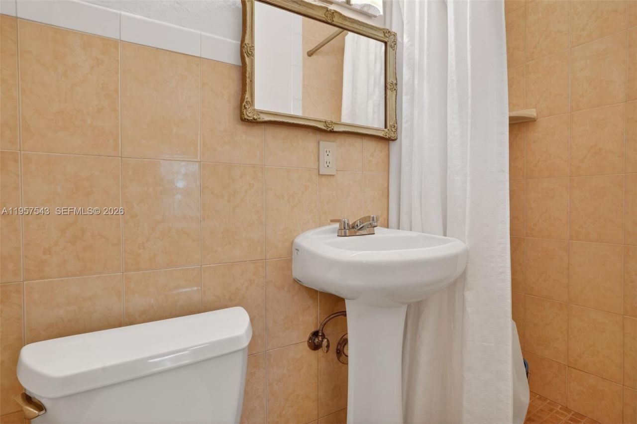 3427 NW 196th Ln, Miami Gardens, FL 33056 Photo