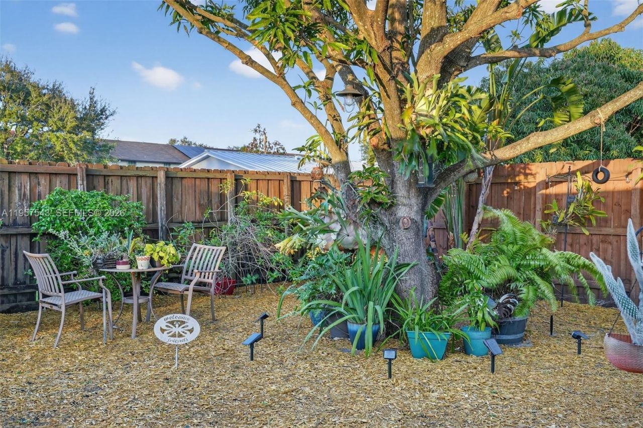 3427 NW 196th Ln, Miami Gardens, FL 33056 Photo