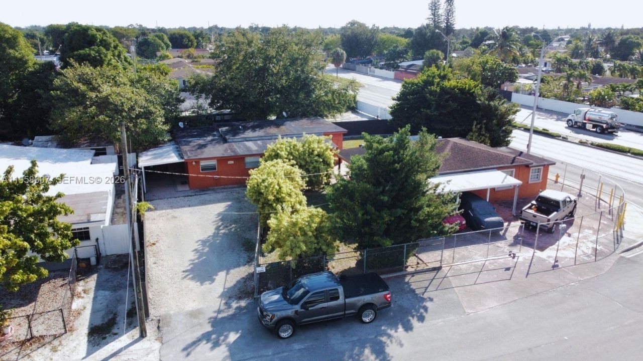 3575 NW 103rd St, Miami, FL 33147 Photo