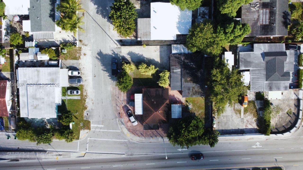 3575 NW 103rd St, Miami, FL 33147 Photo