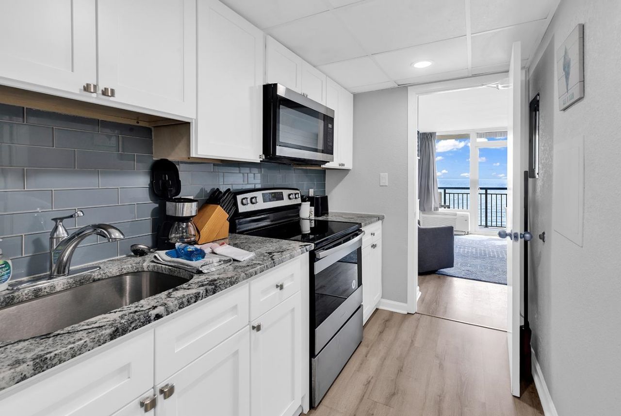 2300 N Ocean Blvd. Photo 10