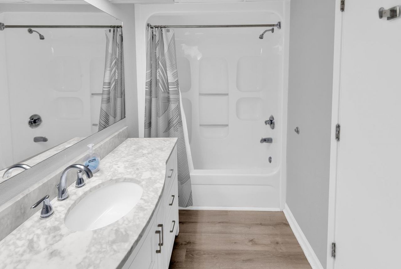 2300 N Ocean Blvd. Photo 16