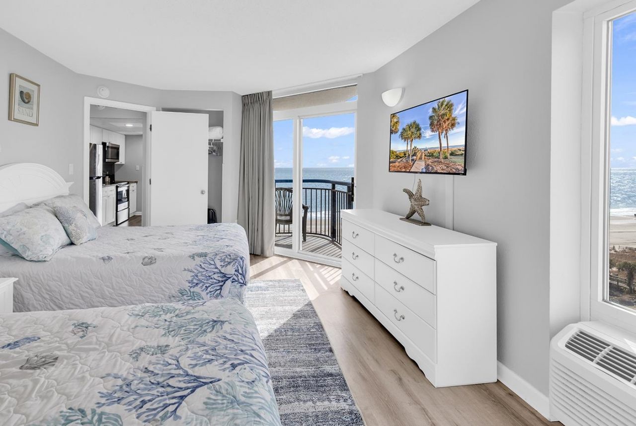 2300 N Ocean Blvd. Photo 19