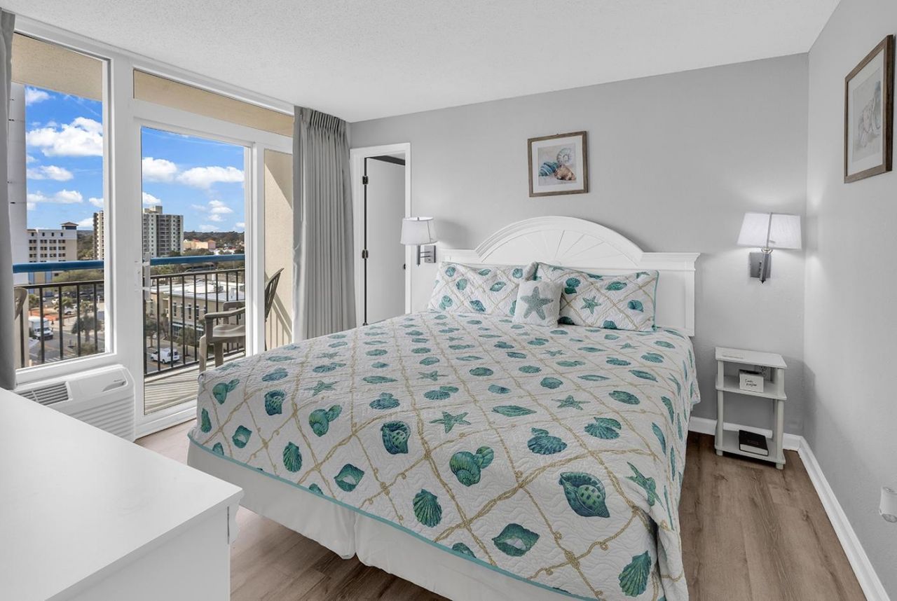 2300 N Ocean Blvd. Photo 21