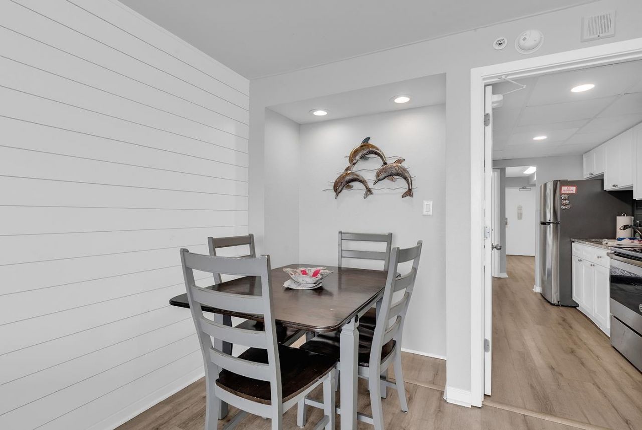 2300 N Ocean Blvd. Photo 8