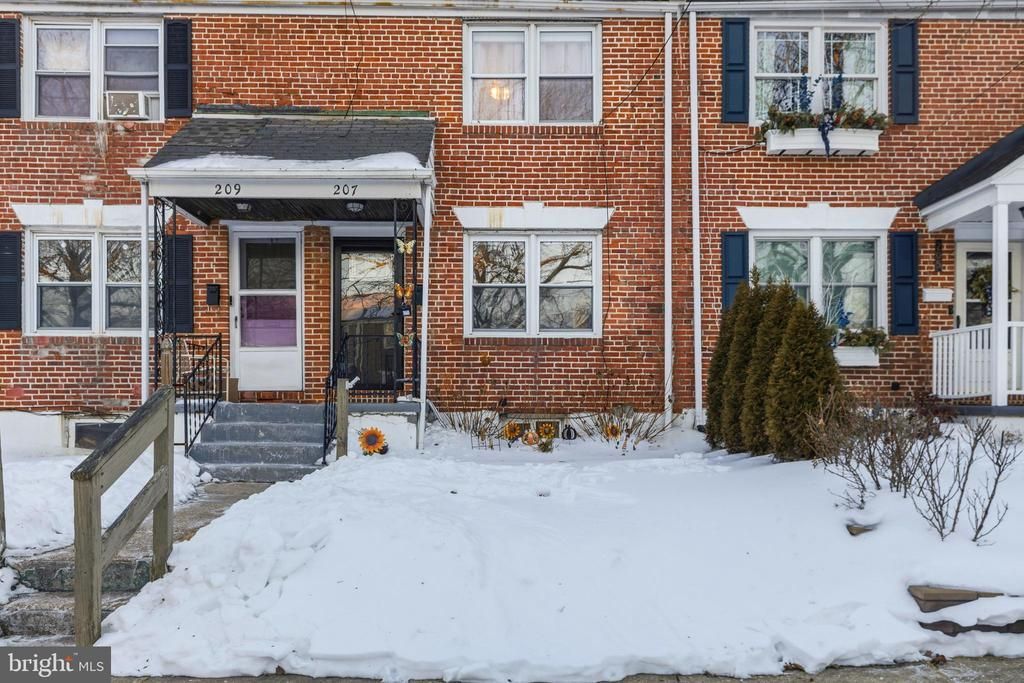 207 Birch Avenue, Wilmington, DE 19805 Main Photo