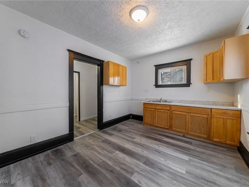 1760 Carlyon Road, Cleveland, OH 44112 Photo 15