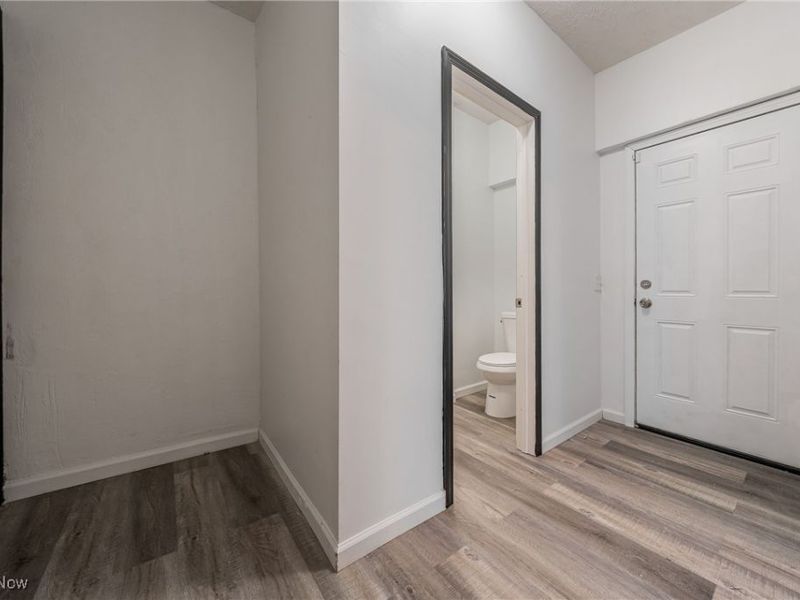 1760 Carlyon Road, Cleveland, OH 44112 Photo 18