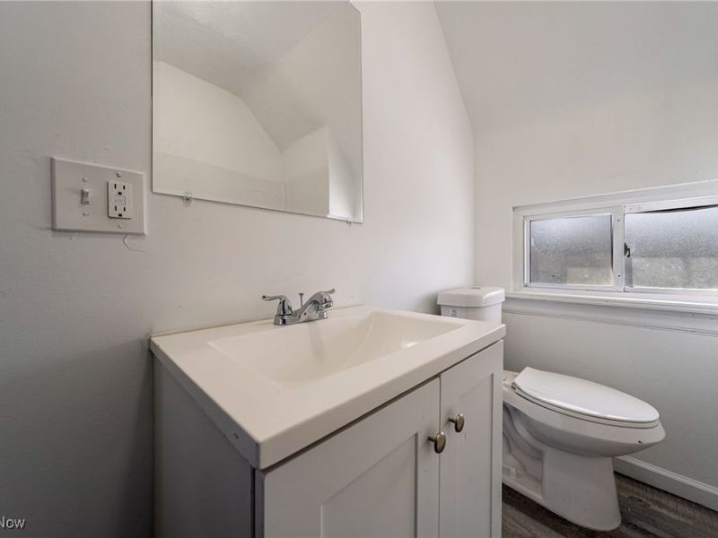 1760 Carlyon Road, Cleveland, OH 44112 Photo 31