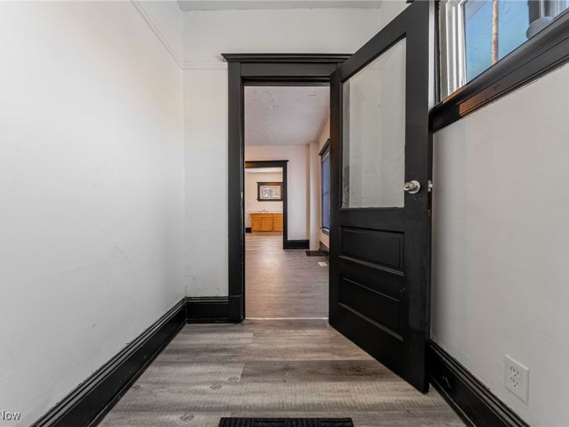 1760 Carlyon Road, Cleveland, OH 44112 Photo 6