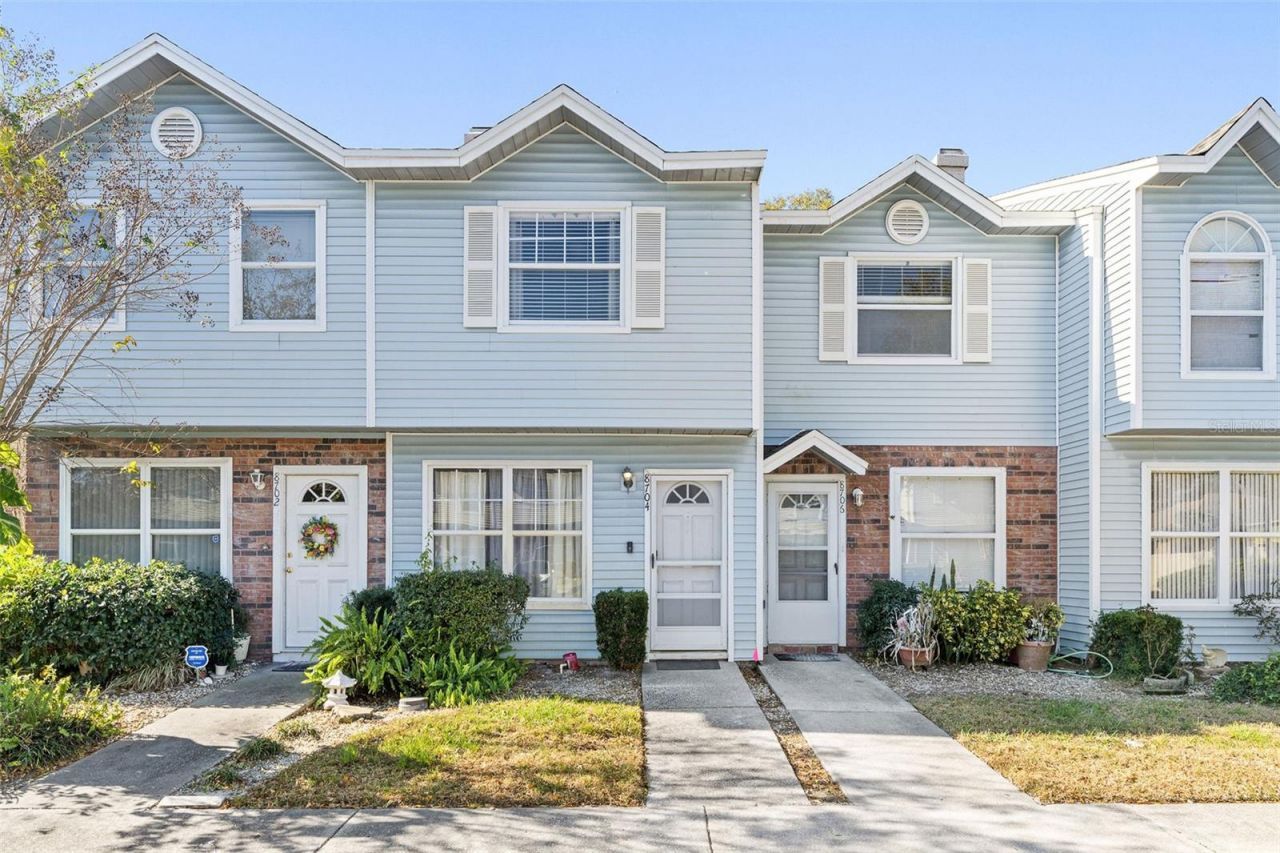 8704 Liberty Place, Tampa, FL 33615 Main Photo