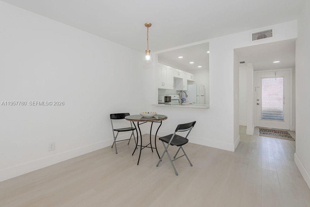 10434 Sunrise Lakes Blvd, Unit 109, Sunrise, FL 33322 Photo