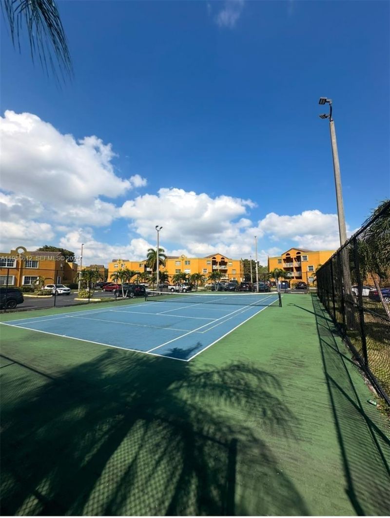 9731 Fontainebleau Blvd, Unit F210, Miami, FL 33172 Photo