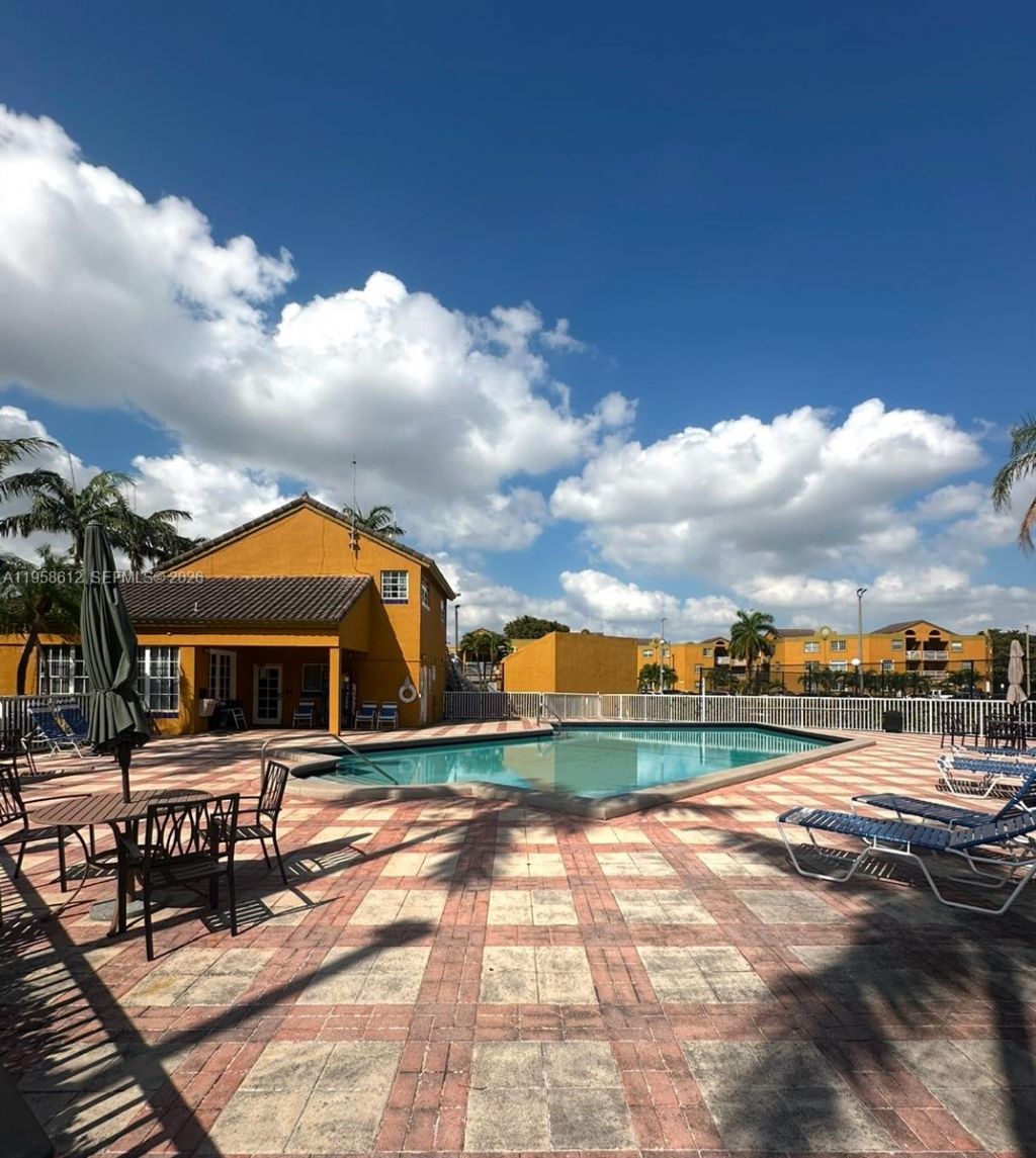 9731 Fontainebleau Blvd, Unit F210, Miami, FL 33172 Photo