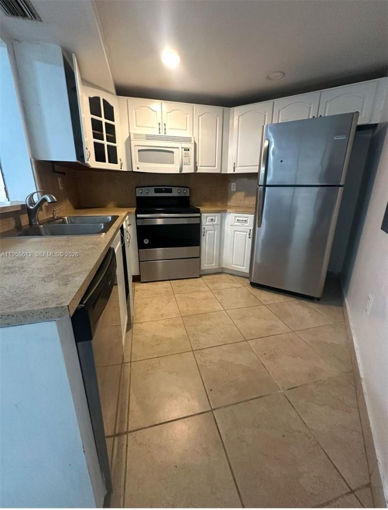 9731 Fontainebleau Blvd, Unit F210, Miami, FL 33172 Photo