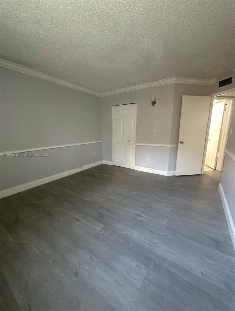 9731 Fontainebleau Blvd, Unit F210, Miami, FL 33172 Photo