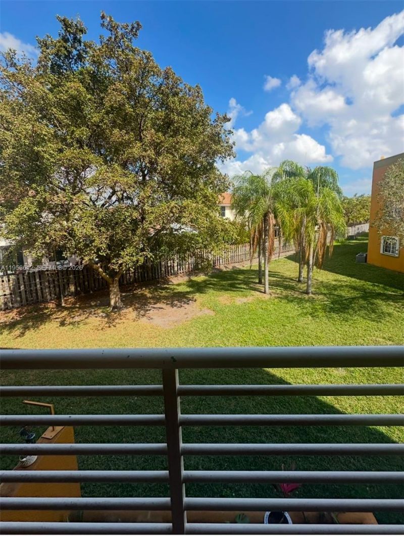 9731 Fontainebleau Blvd, Unit F210, Miami, FL 33172 Photo