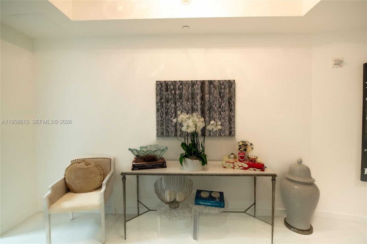 851 NE 1st Ave, Unit 811, Miami, FL 33132 Photo