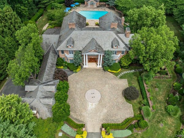 660 Chicken Valley Road, Matinecock, NY 11560