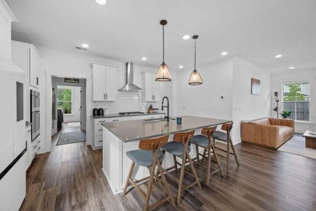119 Archdale Street Photo 8